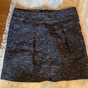 Adorable Loft Skirt great for day and night!